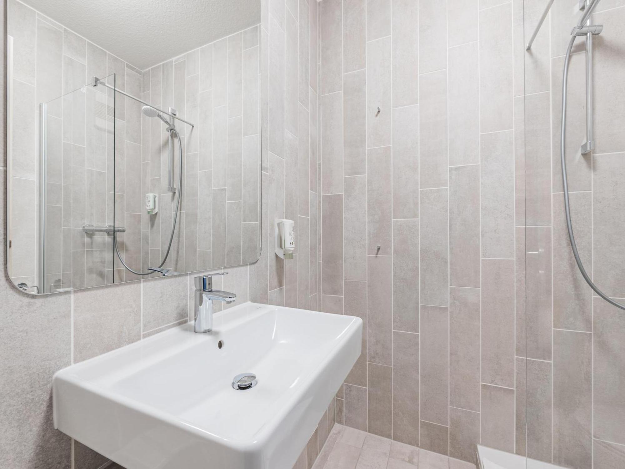 B&B Hotel Раштатт Экстерьер фото