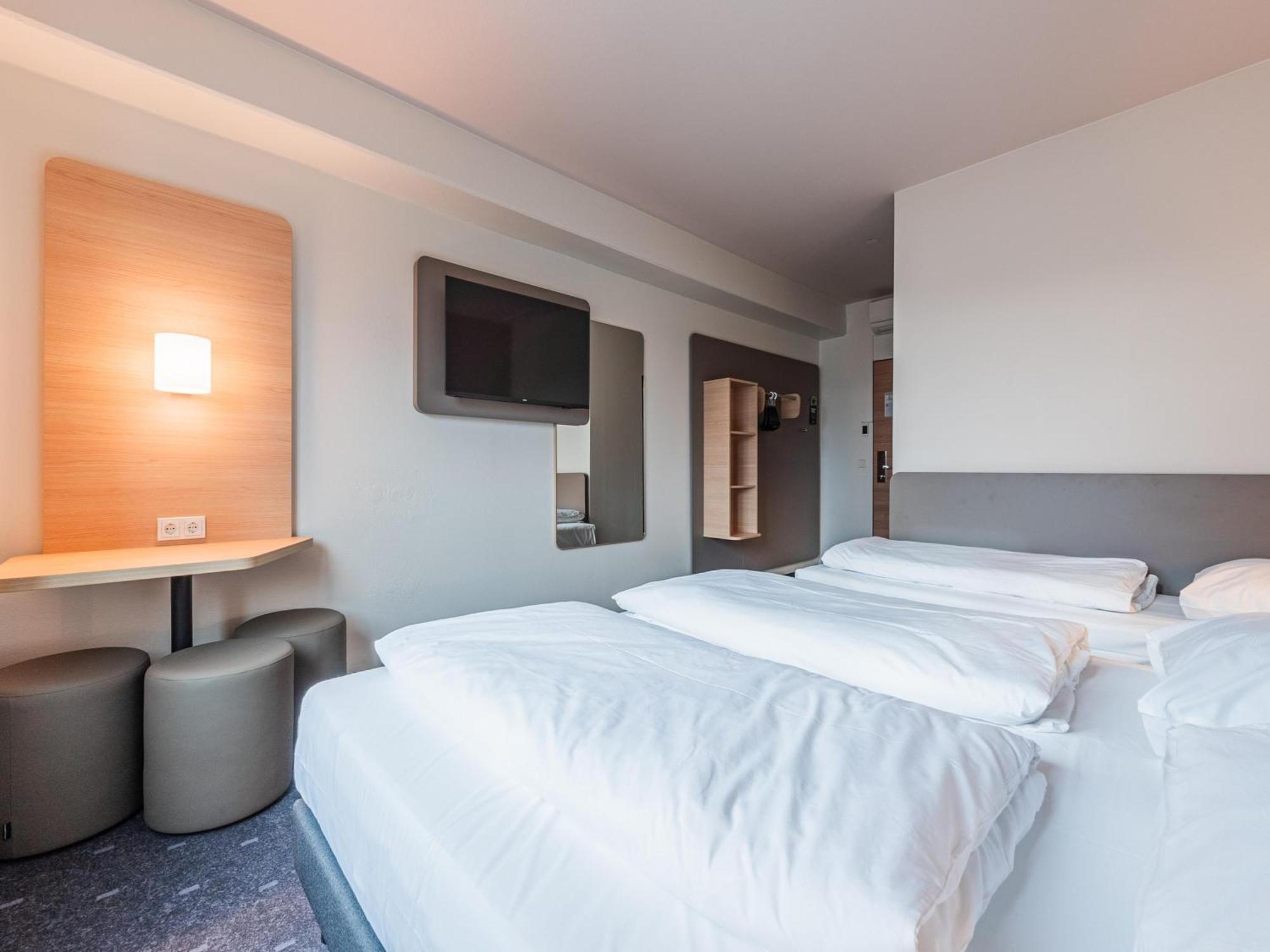 B&B Hotel Раштатт Экстерьер фото